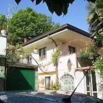 Oda ve Kahvaltı Madonna Della Neve Stresa